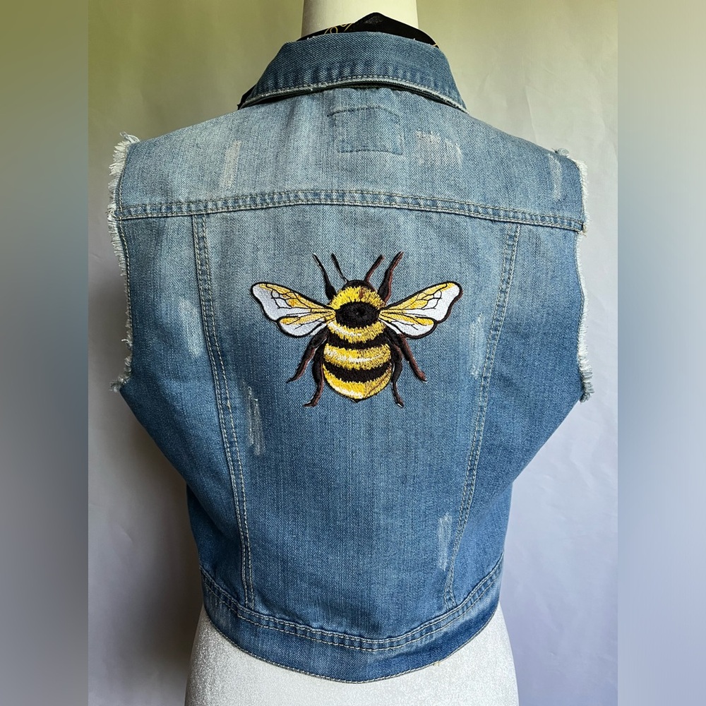 💛One-of-a-kind Denim Vest🖤Bumblebee💛